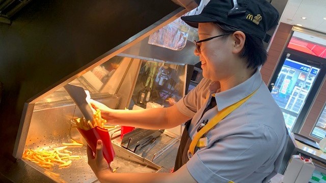 マクドナルド１７号六日町店 アルバイト募集情報1