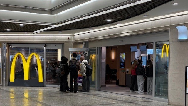 マクドナルドデュオこうべ店 アルバイト募集情報1